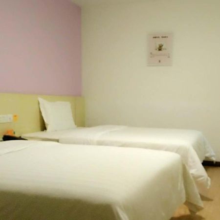 7Days Inn Wuhan Airport Panlong City Esterno foto