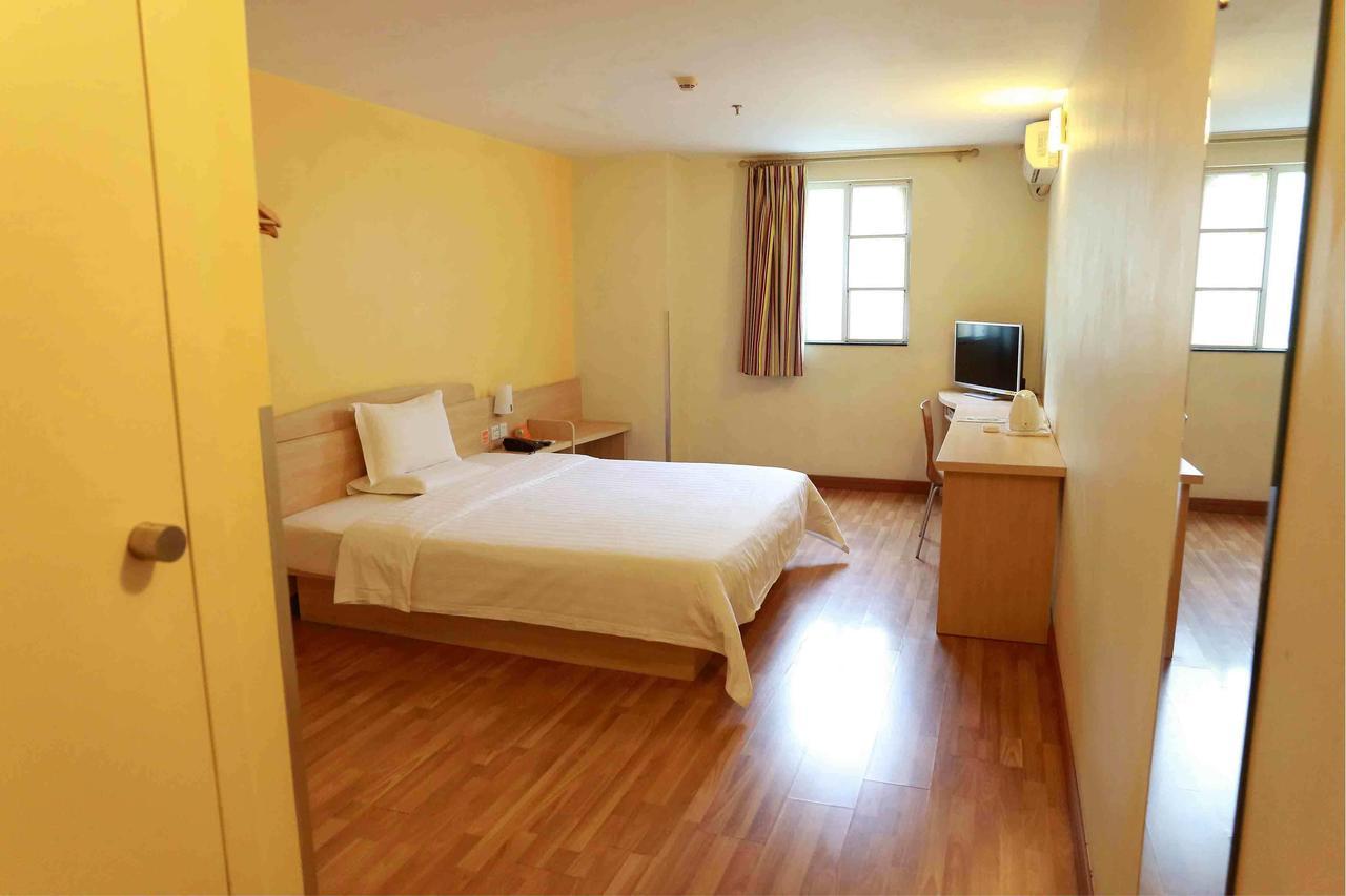 7Days Inn Wuhan Airport Panlong City Esterno foto
