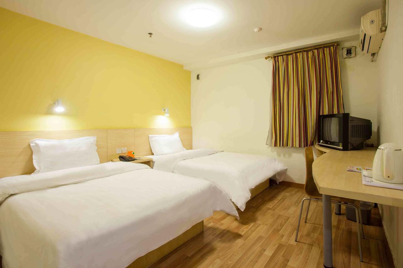 7Days Inn Wuhan Airport Panlong City Esterno foto