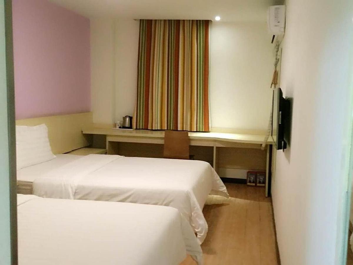 7Days Inn Wuhan Airport Panlong City Esterno foto